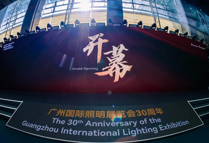 首日聚焦｜PP电子电源光亚展现场热力全开，，，，，手艺实力尽显锋芒